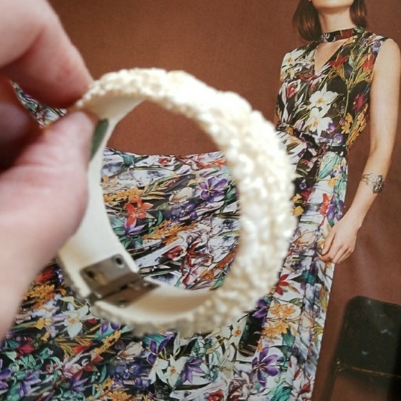 Vintage carved‎ celluloid bracelet - Picture 3 of 7